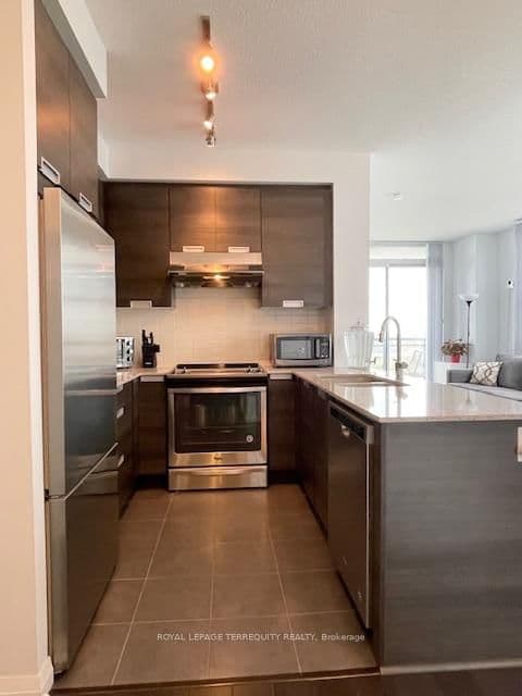 5033 Four Springs Avenue, Unit 1219 thumbnail 9