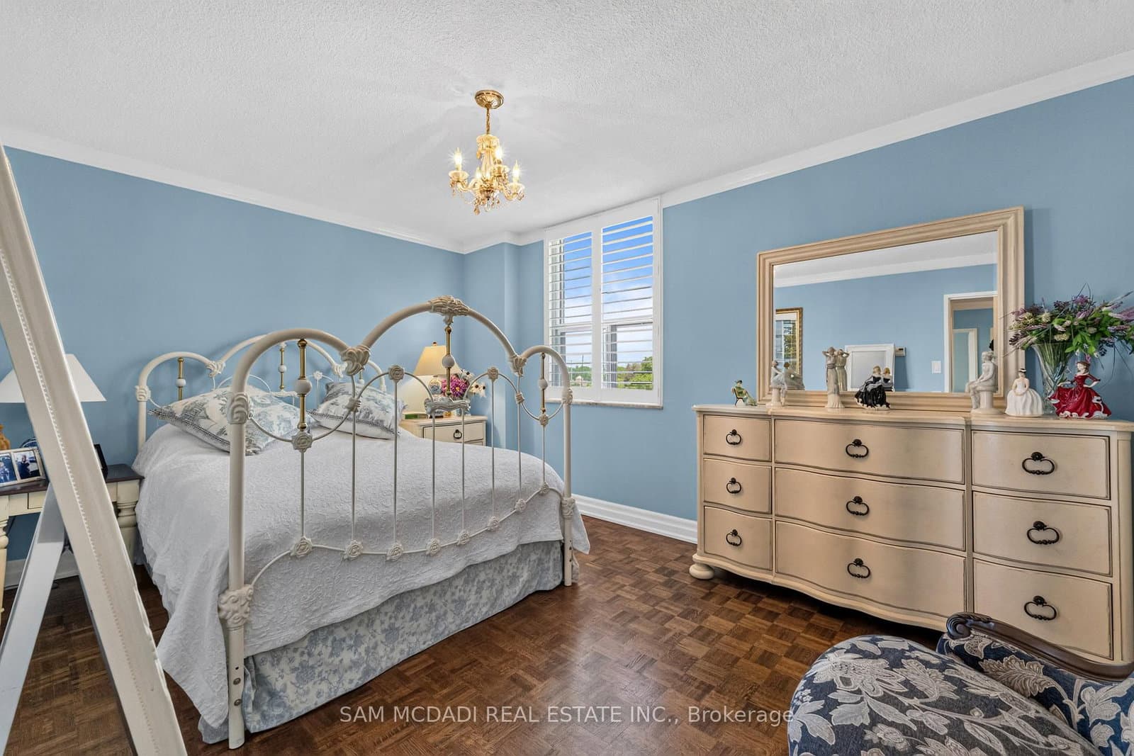 966 Inverhouse Drive, Unit 412 thumbnail 12