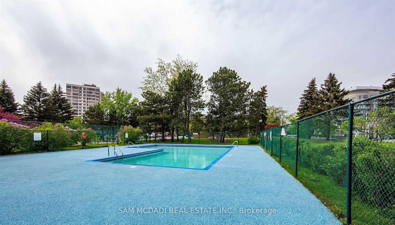 966 Inverhouse Drive, Unit 412 thumbnail 31