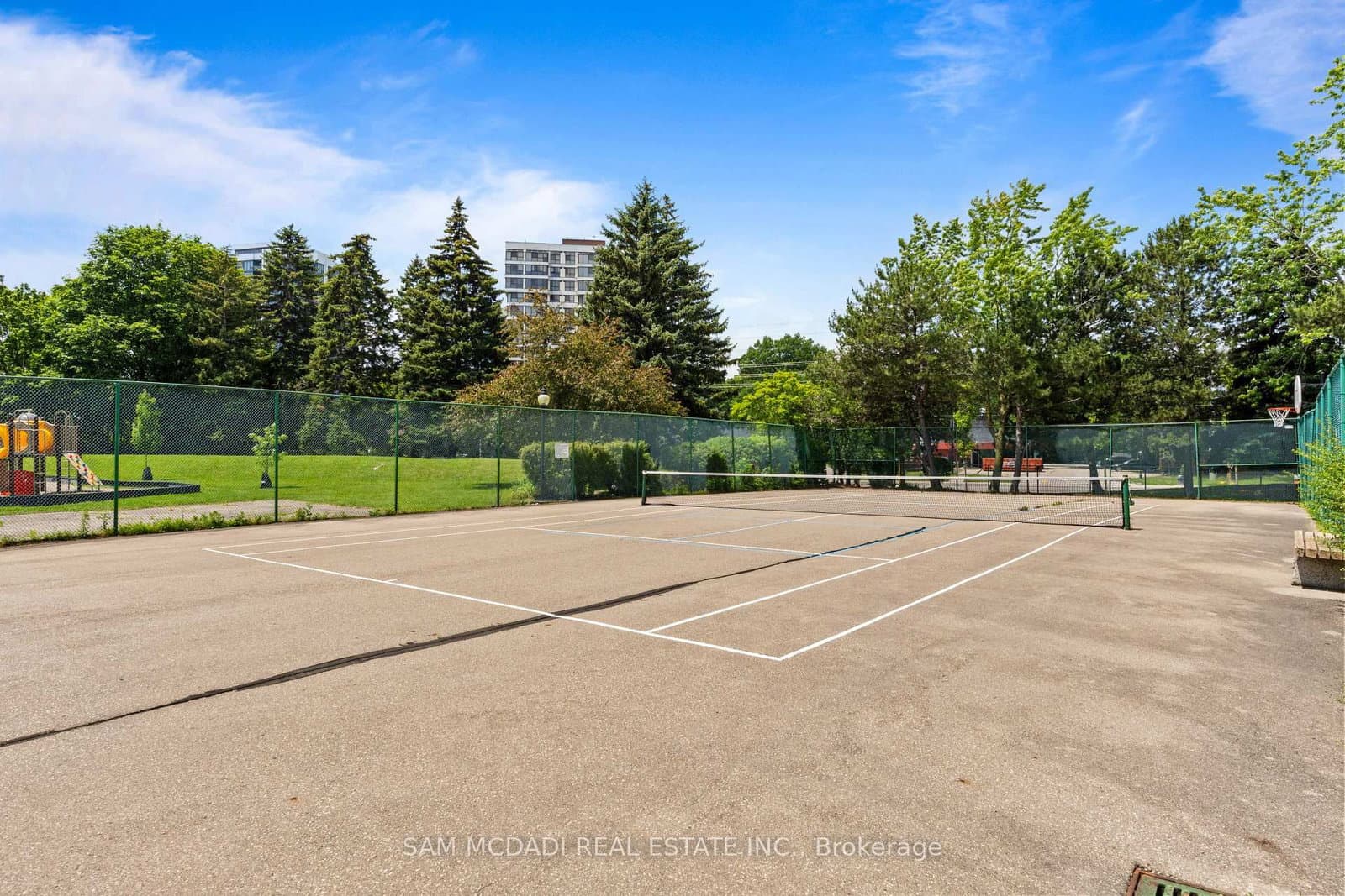 966 Inverhouse Drive, Unit 412 thumbnail 32
