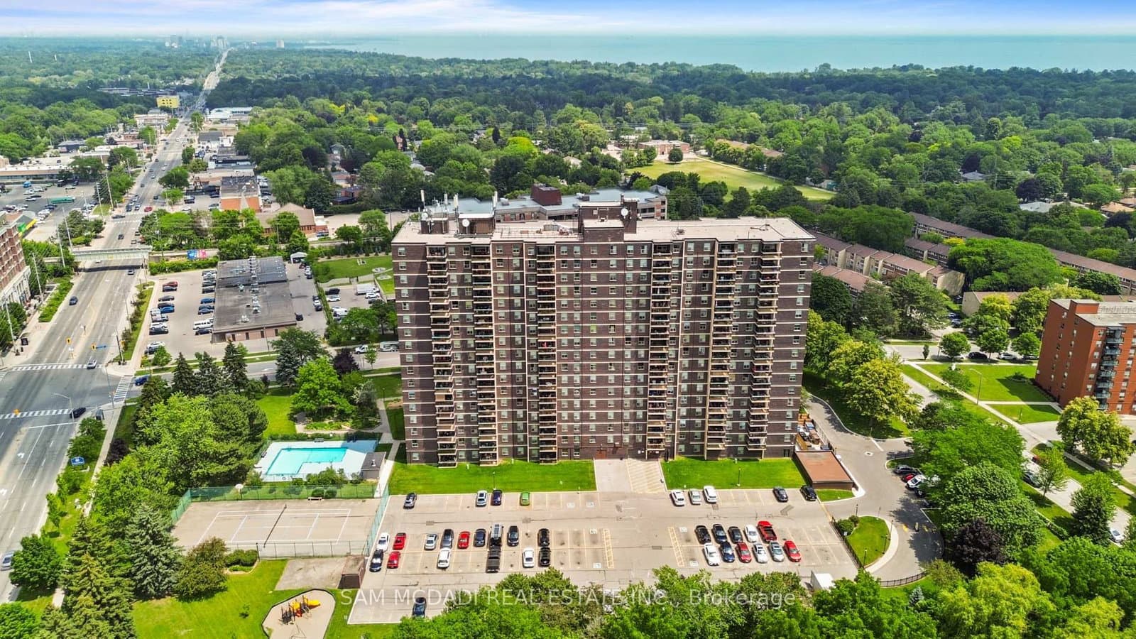 966 Inverhouse Drive, Unit 412 thumbnail 33