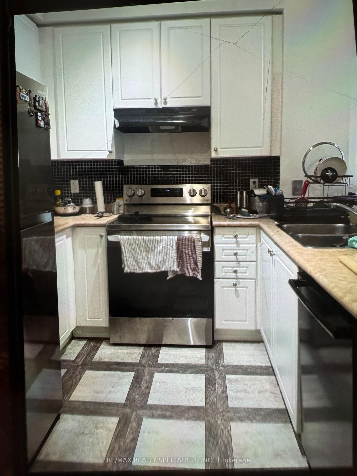 3939 Duke Of York Boulevard W, Unit 2401 thumbnail 16