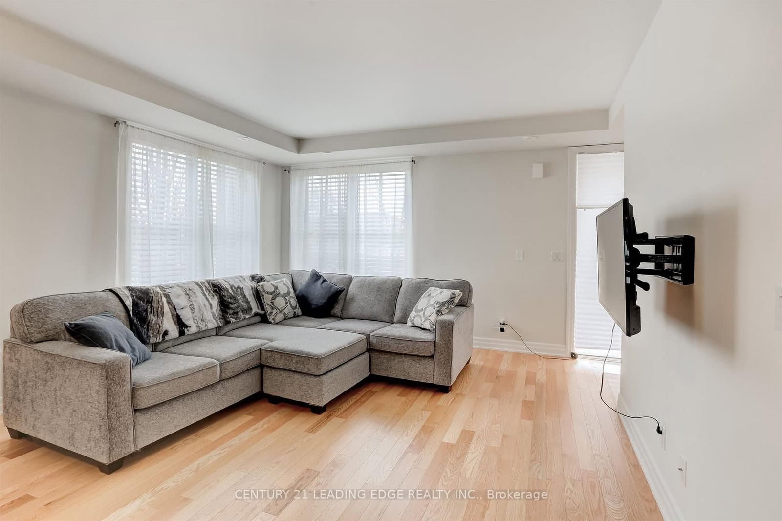 1180 Cawthra Road, Unit 106 thumbnail 3