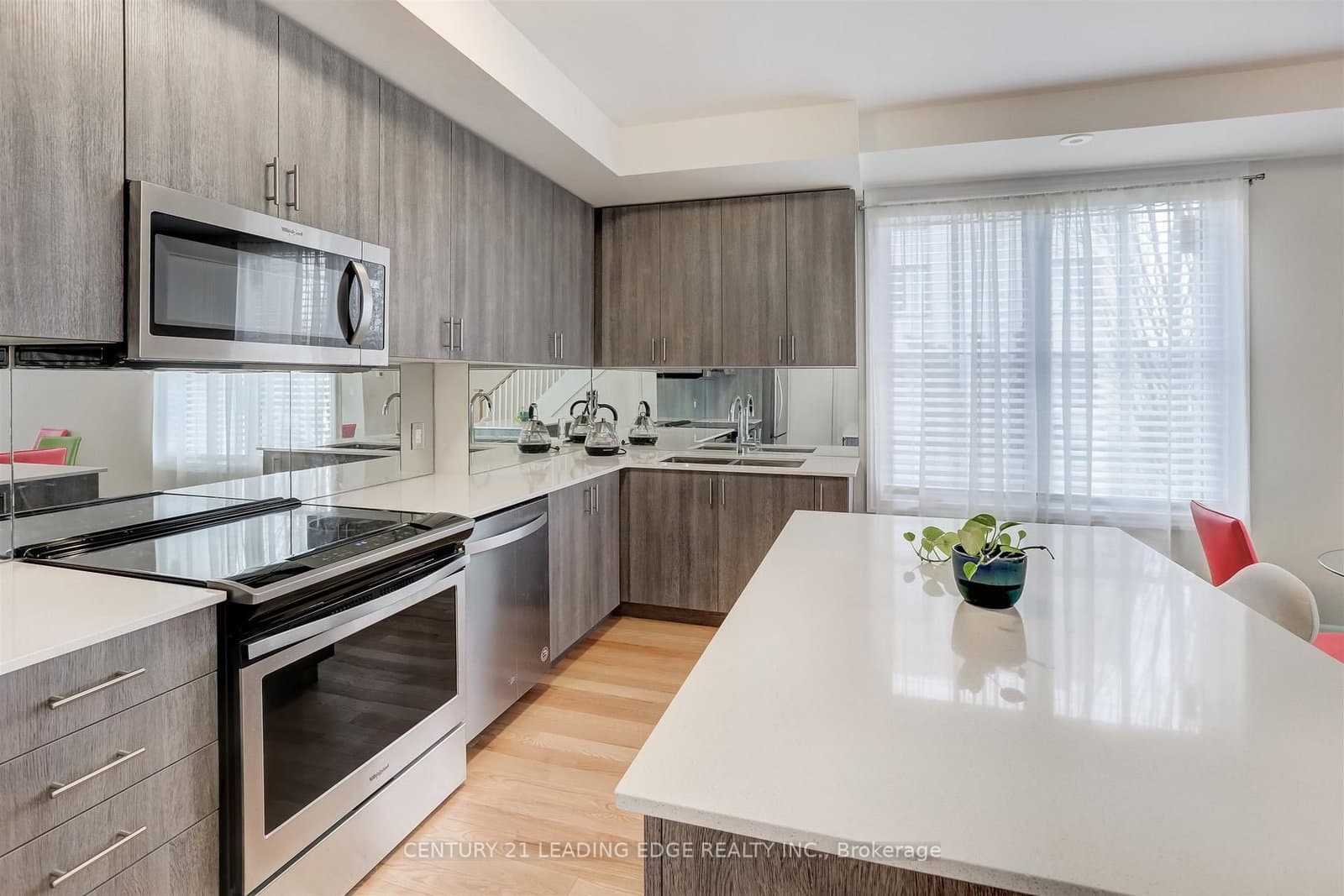 1180 Cawthra Road, Unit 106 thumbnail 8