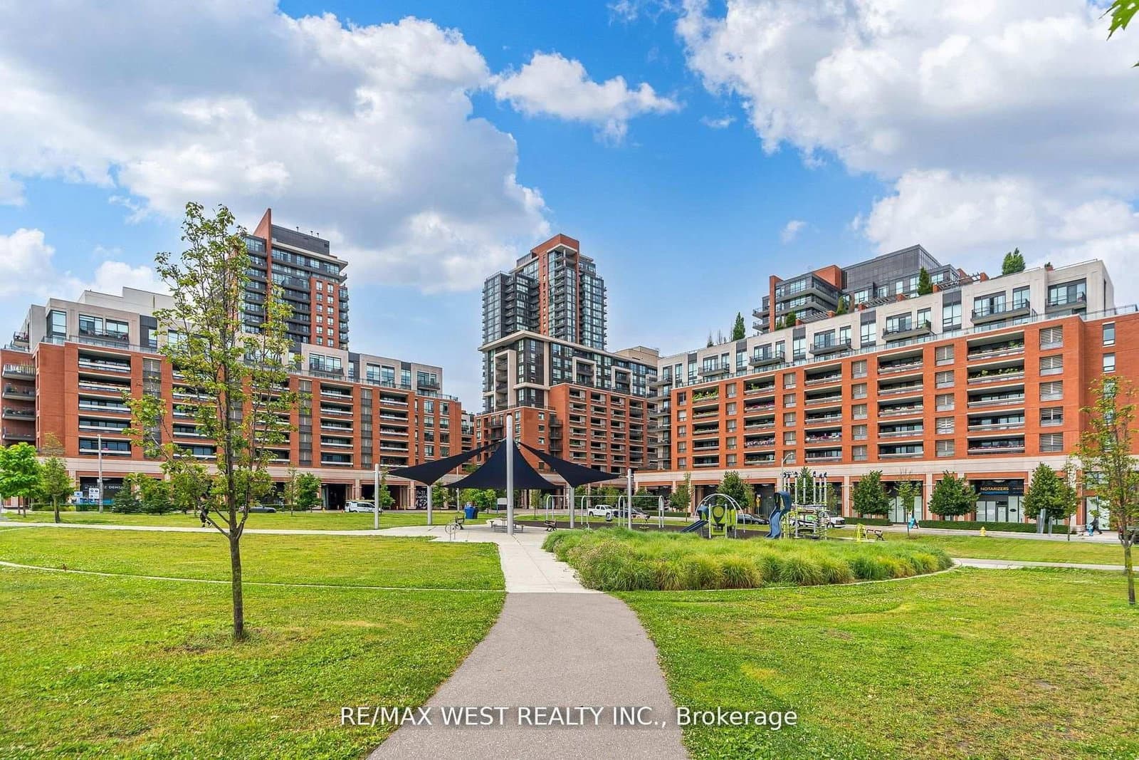 #803 - 830 Lawrence Avenue