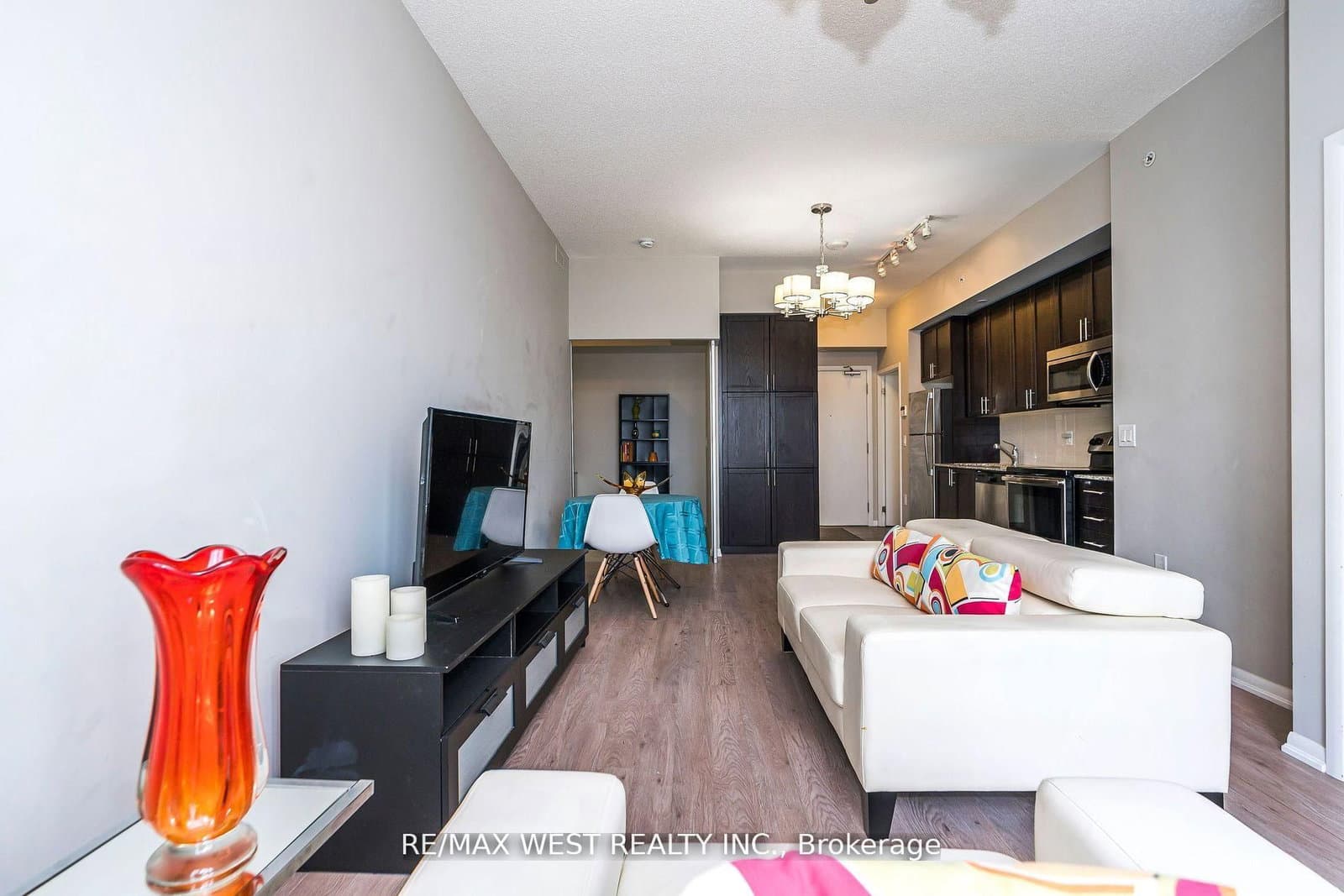 830 Lawrence Avenue, Unit 803 thumbnail 13