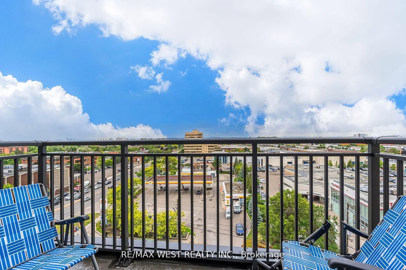 830 Lawrence Avenue, Unit 803 thumbnail 18