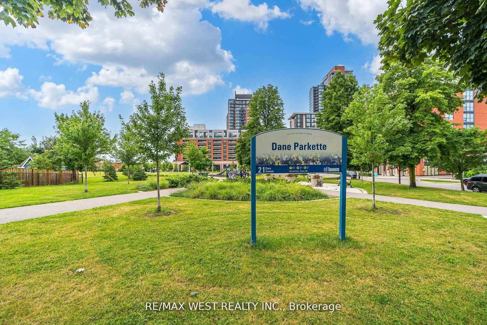 830 Lawrence Avenue, Unit 803 thumbnail 2