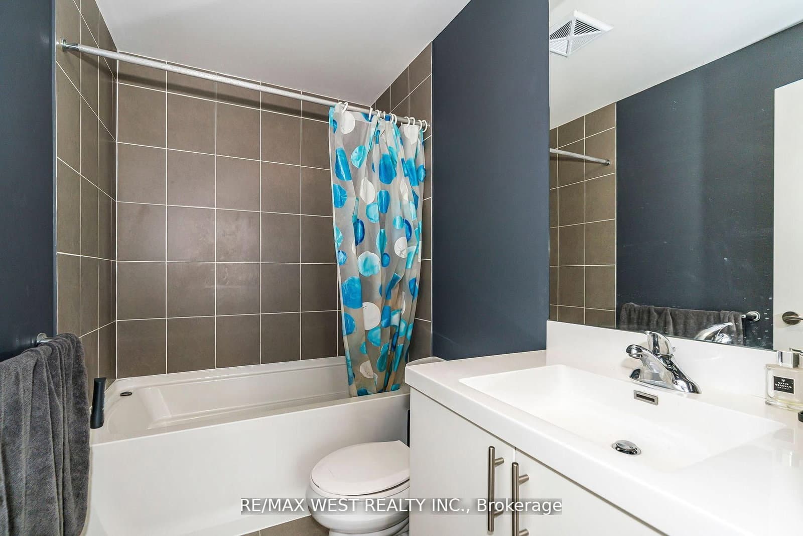 830 Lawrence Avenue, Unit 803 thumbnail 29