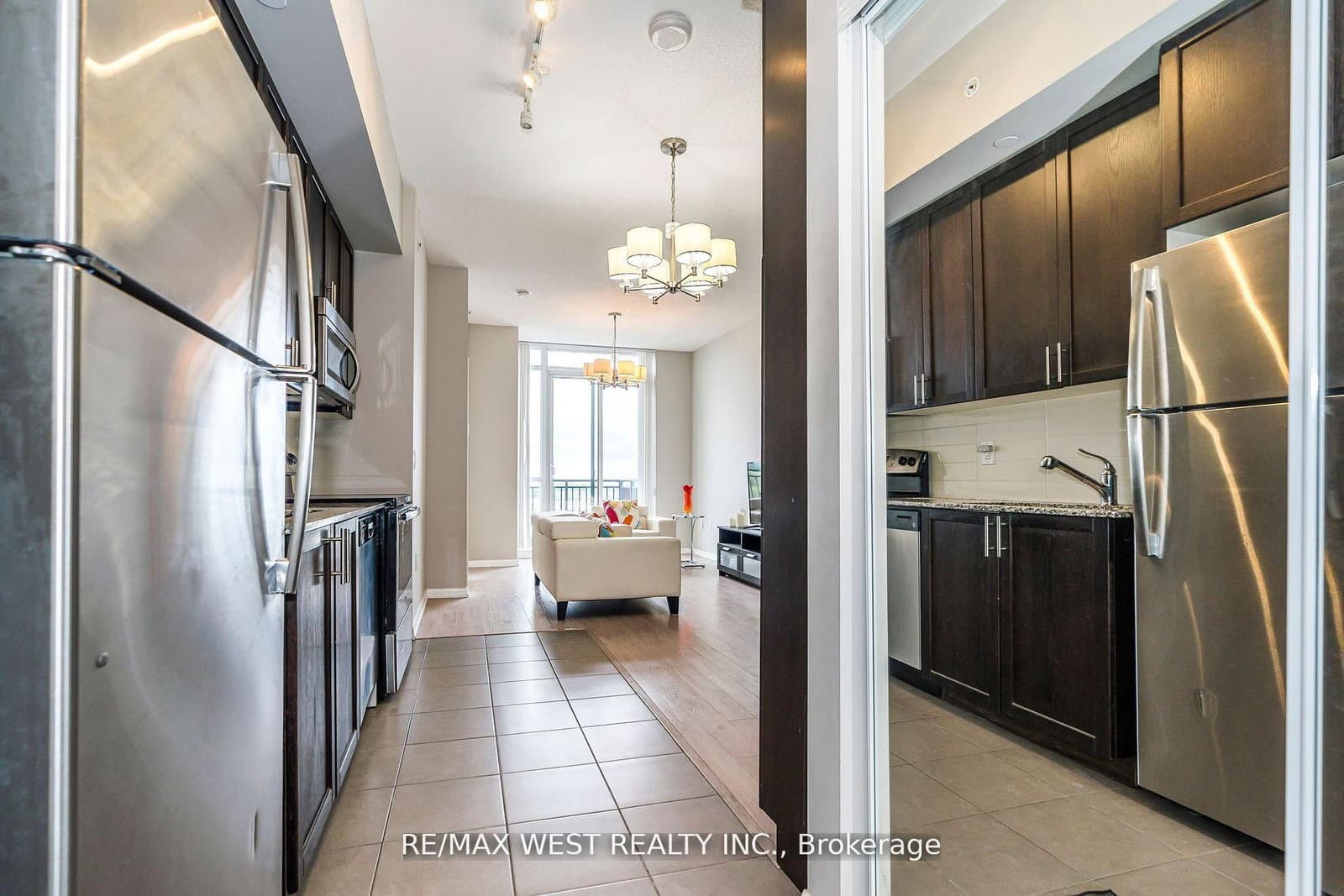 830 Lawrence Avenue, Unit 803 thumbnail 9