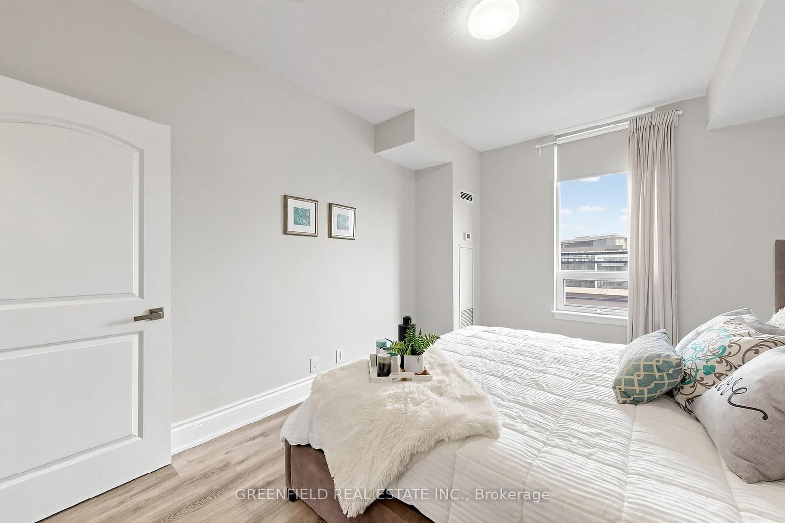 55 De Boers Drive, Unit LPH2 thumbnail 19