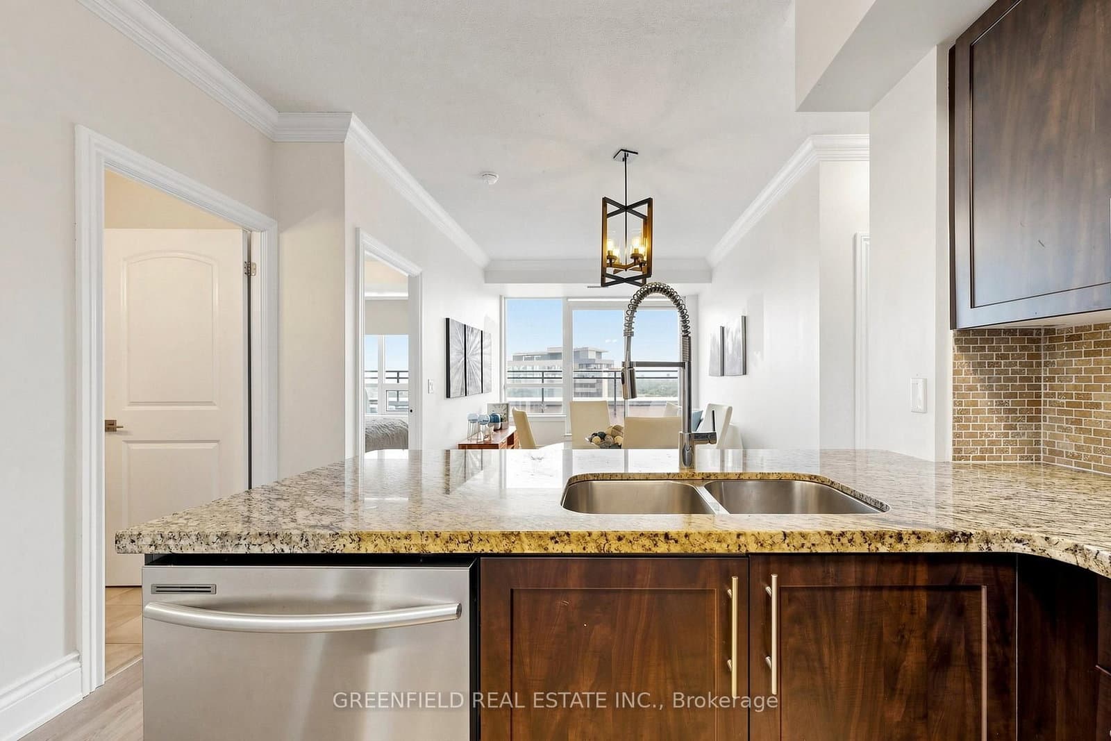 55 De Boers Drive, Unit LPH2 thumbnail 8