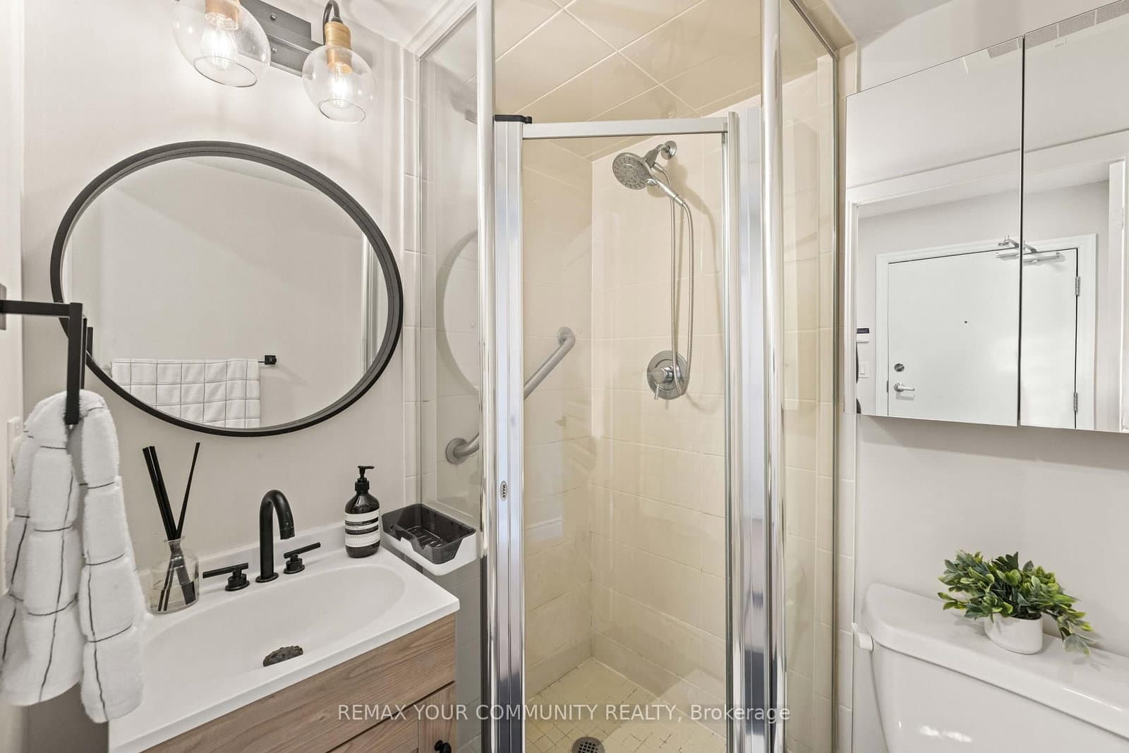 1940 Ironstone Drive, Unit 609 thumbnail 8