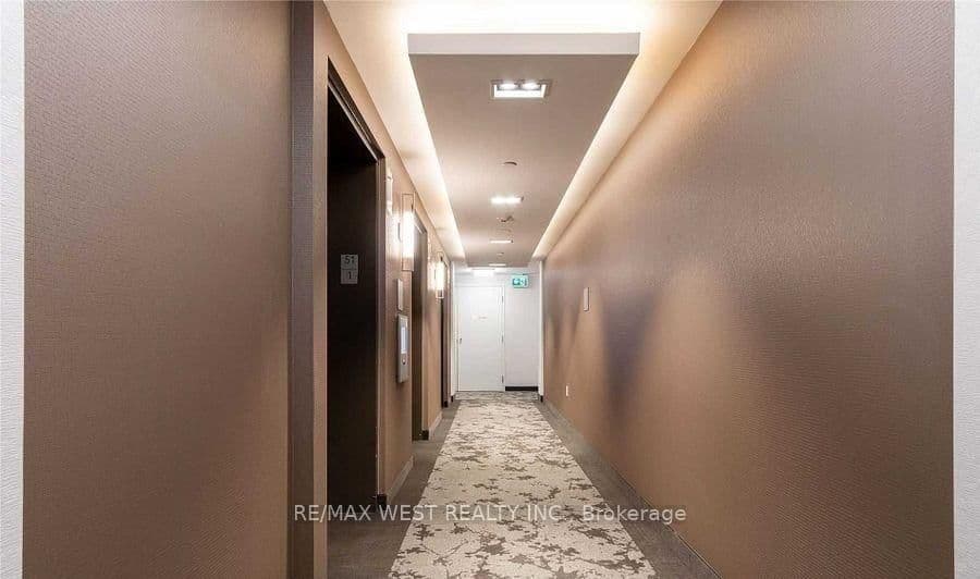 30 Shore Breeze Drive, Unit 5111 thumbnail 5