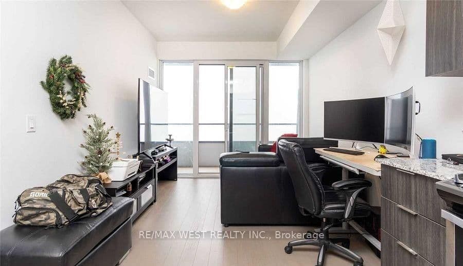 30 Shore Breeze Drive, Unit 5111 thumbnail 9