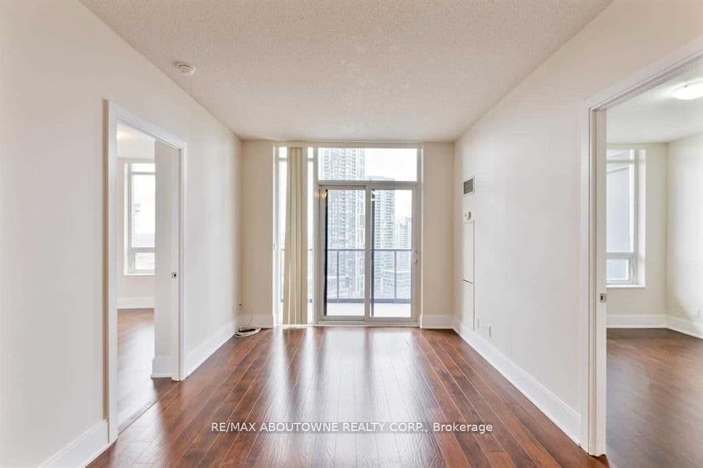 330 Burnhamthorpe Road W, Unit 2303 thumbnail 6