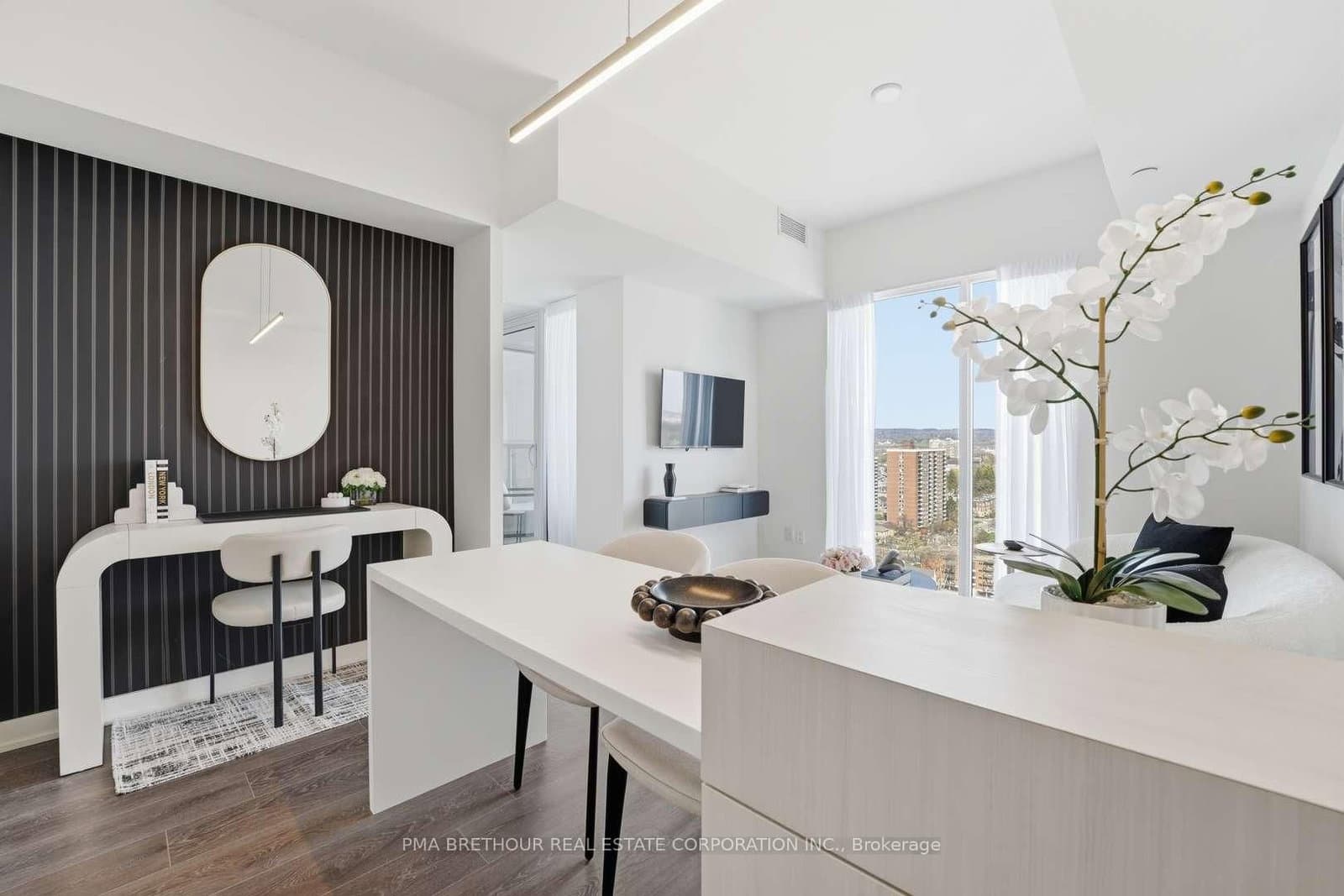370 Martha Street, Unit 1901 thumbnail 4