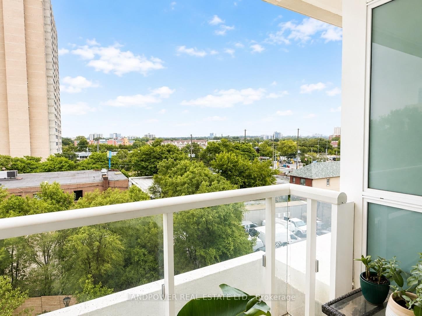 10 Wilby Crescent, Unit 517 thumbnail 13