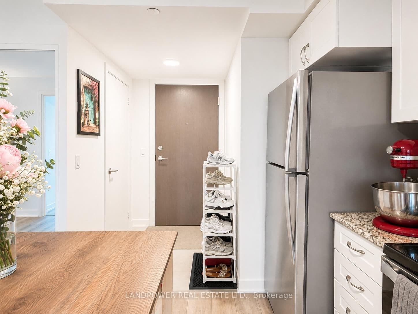 10 Wilby Crescent, Unit 517 thumbnail 5