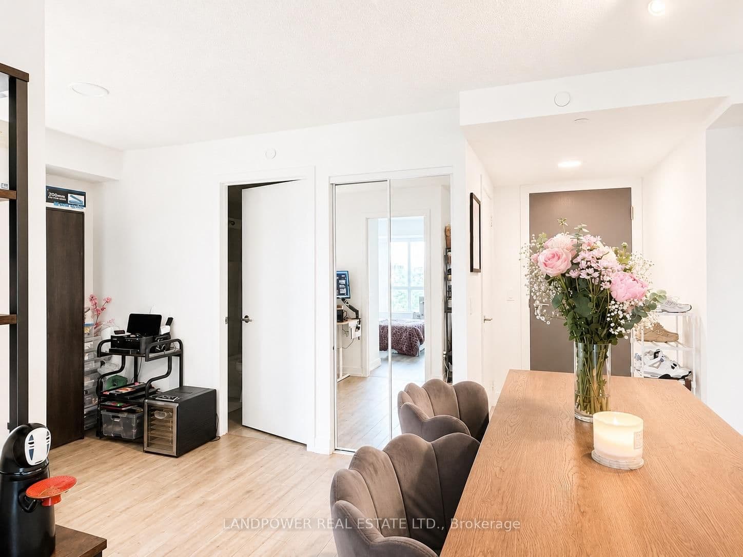 10 Wilby Crescent, Unit 517 thumbnail 7