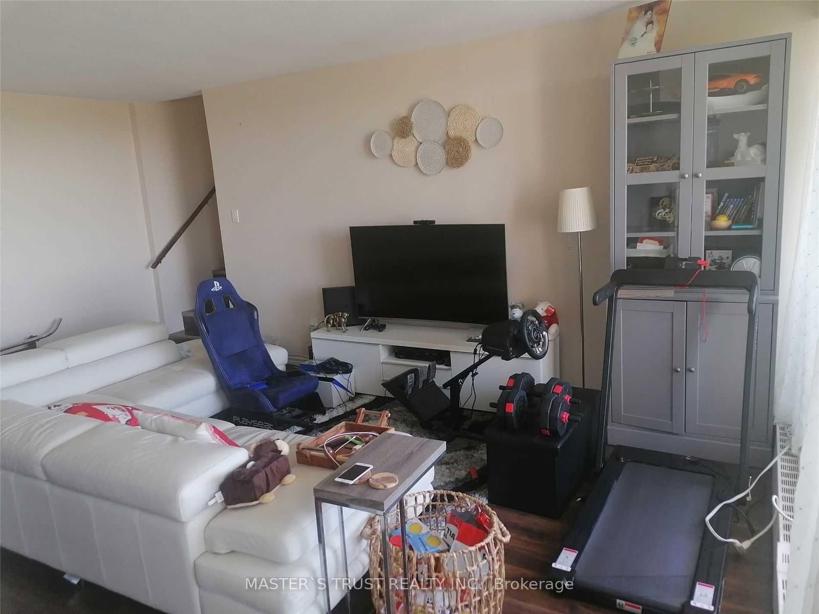 530 Lolita Gardens, Unit 1210 thumbnail 7