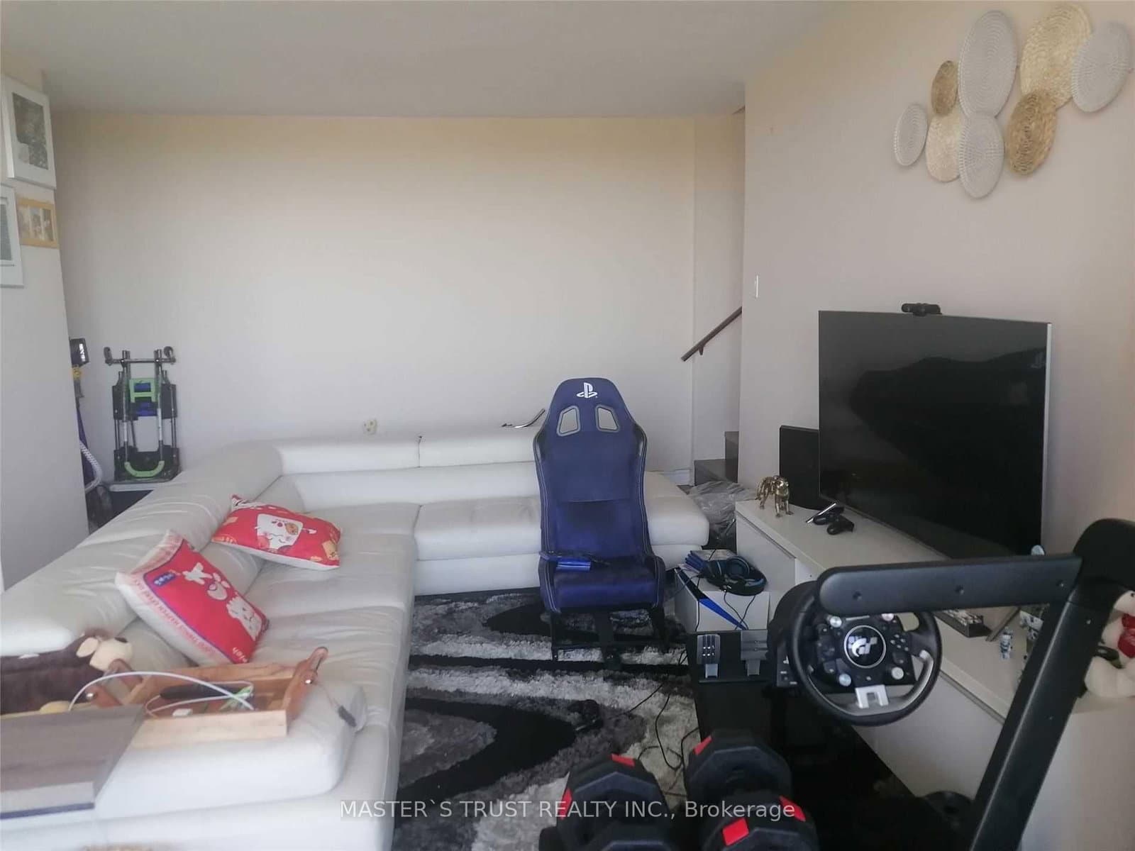530 Lolita Gardens, Unit 1210 thumbnail 8