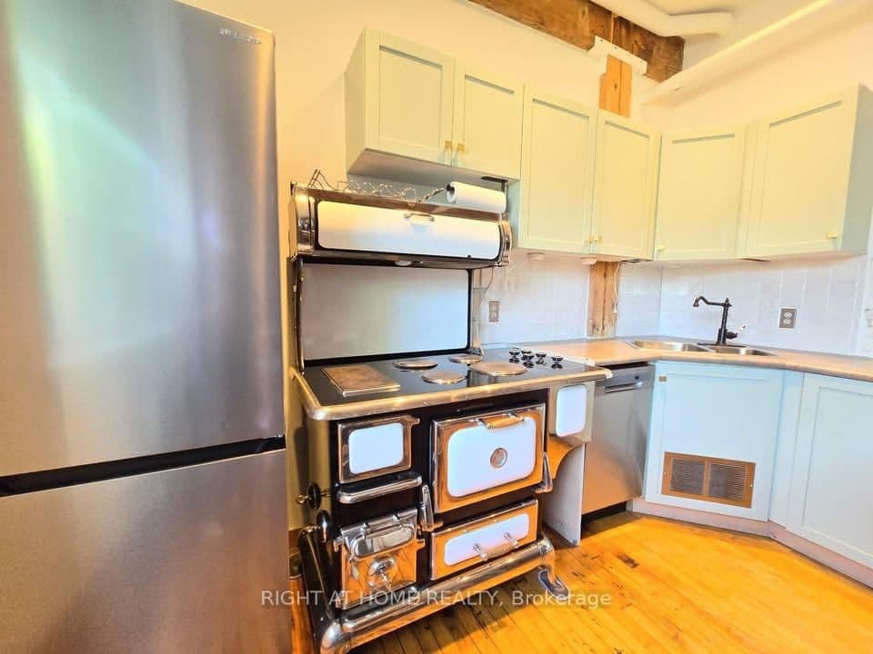 121 Prescott Avenue, Unit 12 thumbnail 5