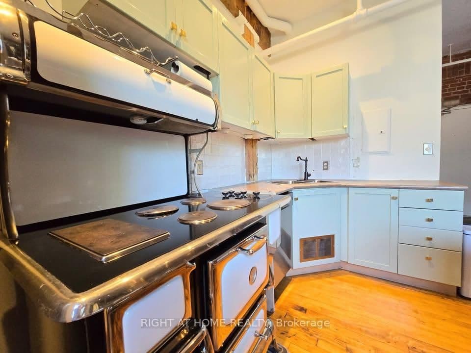 121 Prescott Avenue, Unit 12 thumbnail 6