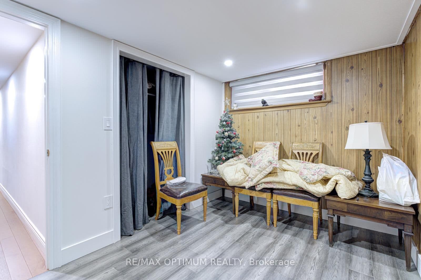 1747 Coram Crescent thumbnail 27