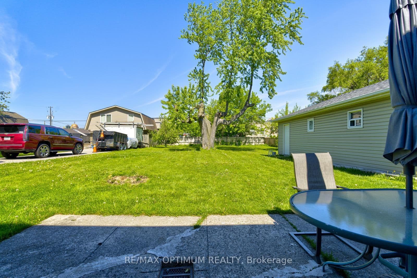 1747 Coram Crescent thumbnail 37