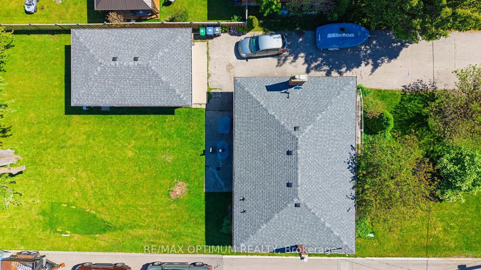 1747 Coram Crescent thumbnail 43