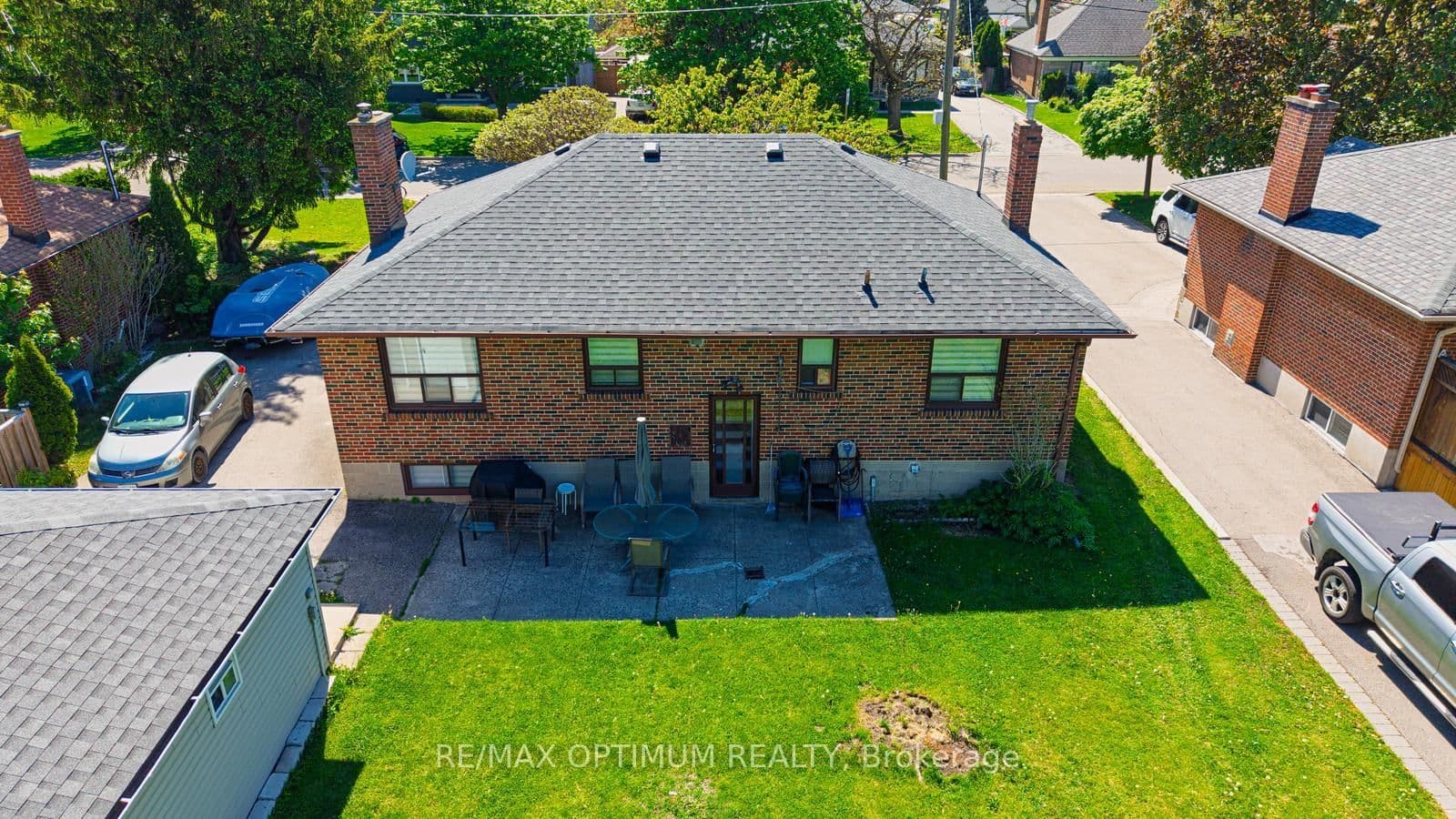 1747 Coram Crescent thumbnail 45