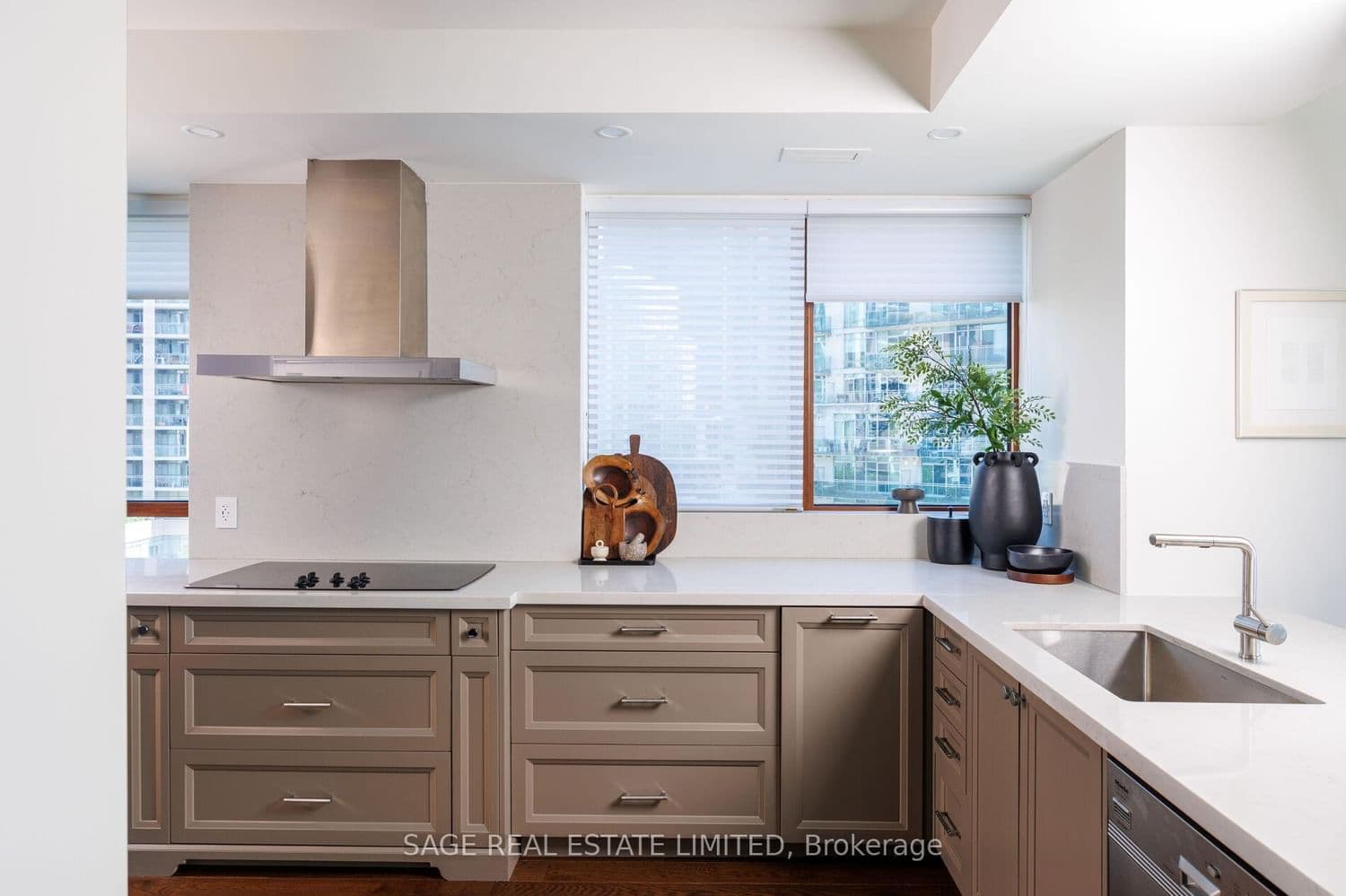2095 Lake Shore Boulevard W, Unit 519 thumbnail 17