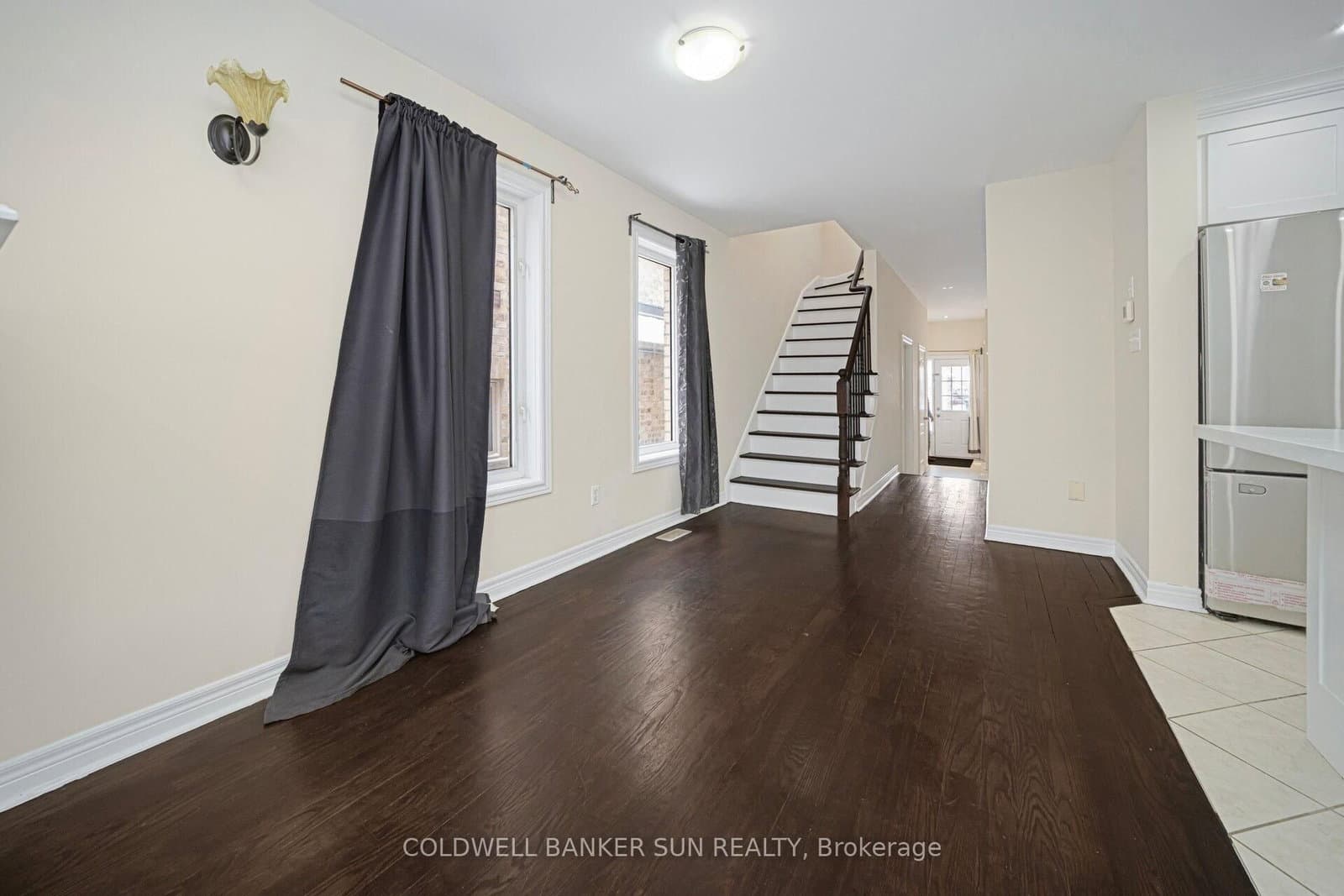 146 Crystalview Crescent thumbnail 16