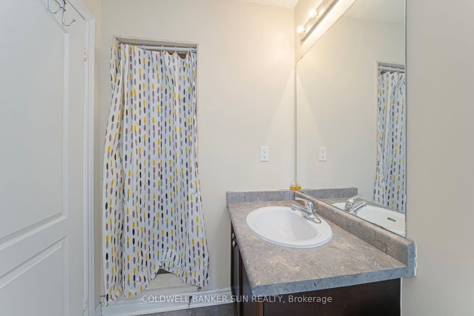 146 Crystalview Crescent thumbnail 23