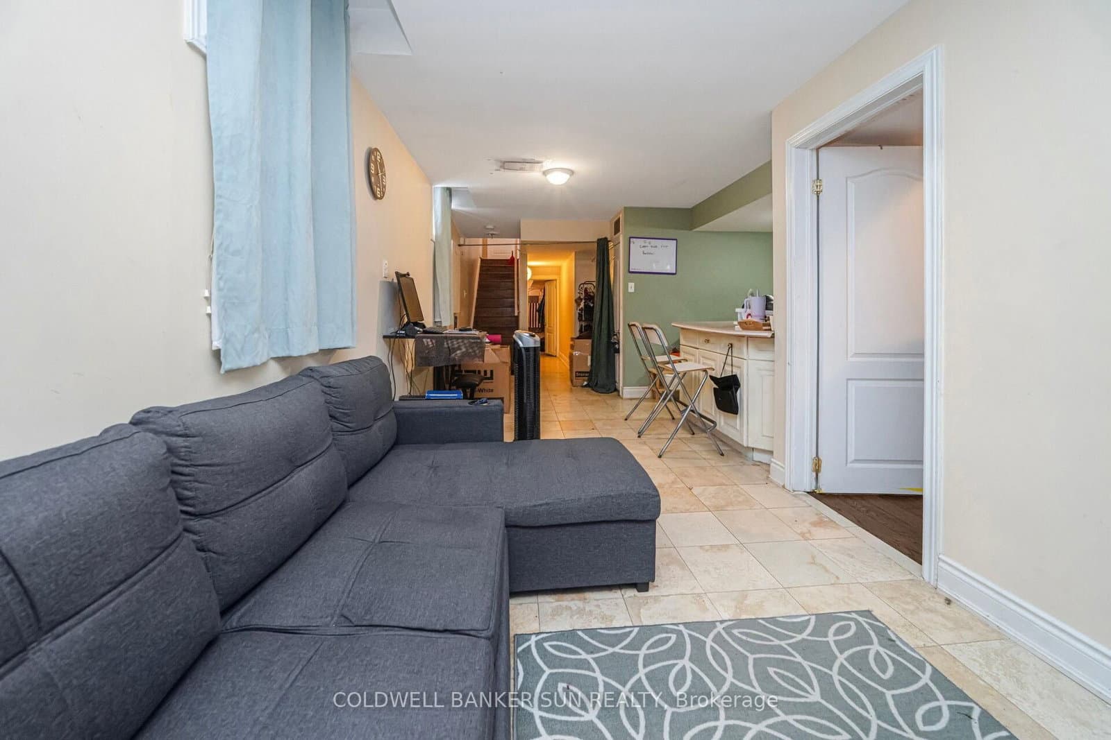 146 Crystalview Crescent thumbnail 36