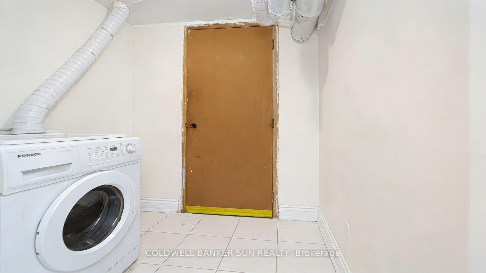 146 Crystalview Crescent thumbnail 41