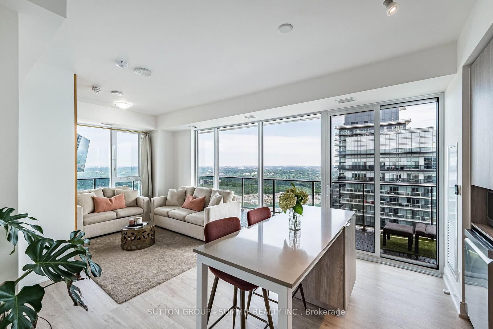 70 Annie Craig Drive, Unit 5102 thumbnail 11