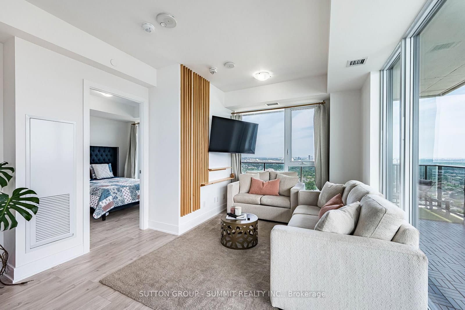 70 Annie Craig Drive, Unit 5102 thumbnail 14