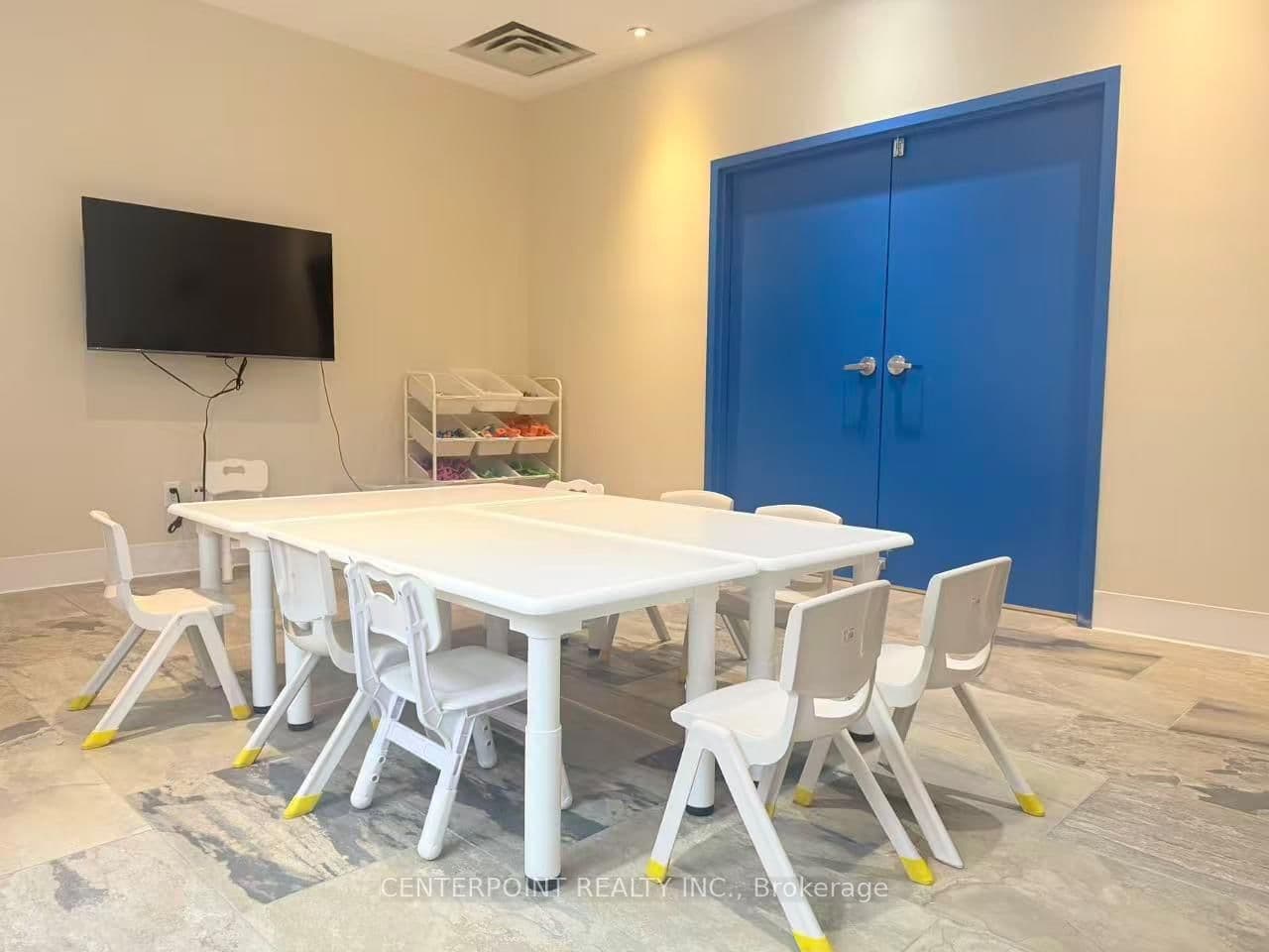 408 North Service Road E, Unit 200 thumbnail 2