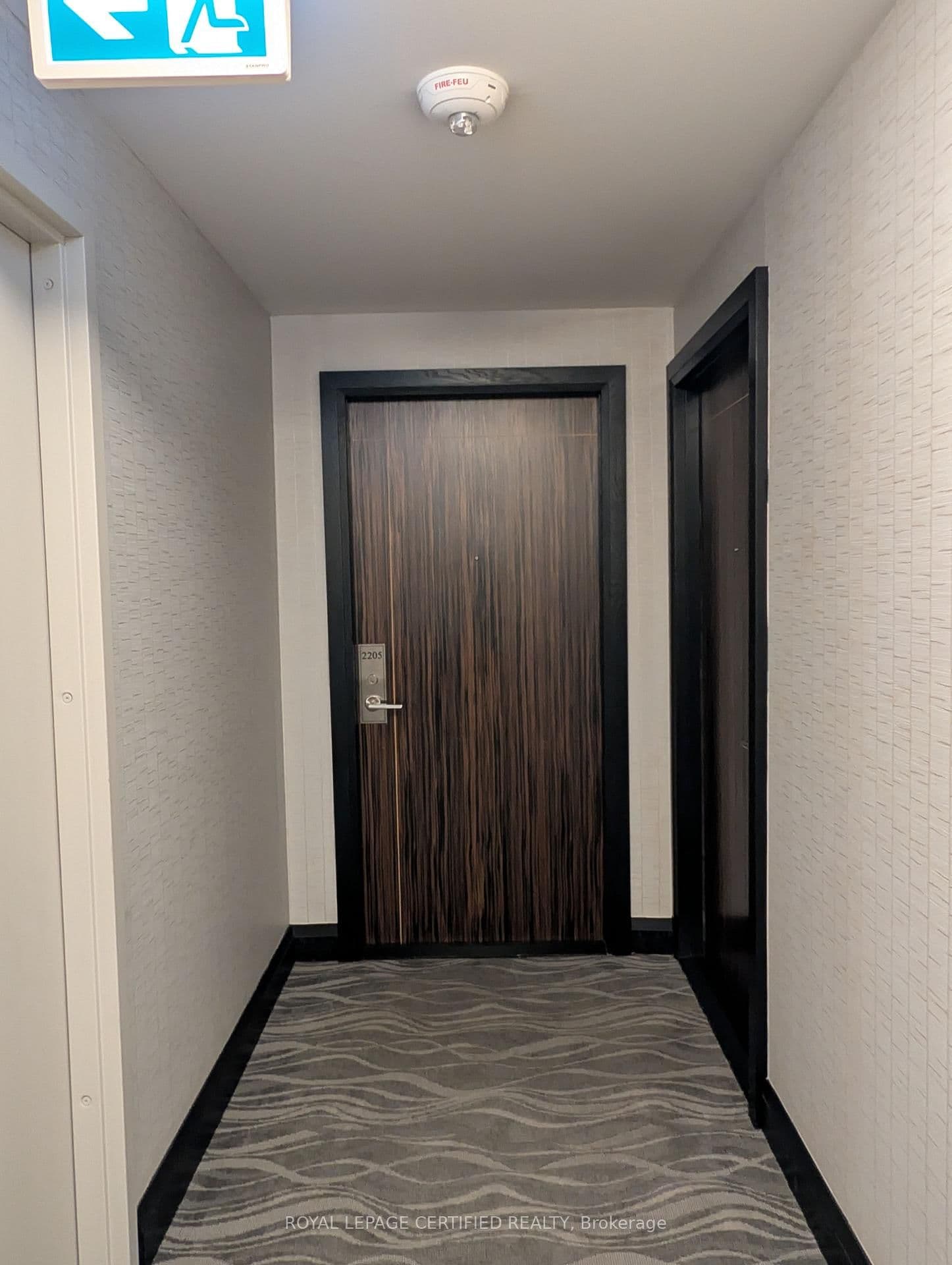 349 W Rathburn Road W, Unit 2205 thumbnail 4