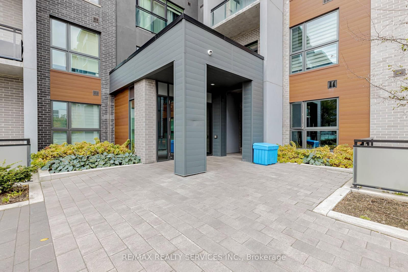 95 Dundas Street W, Unit 101 thumbnail 6