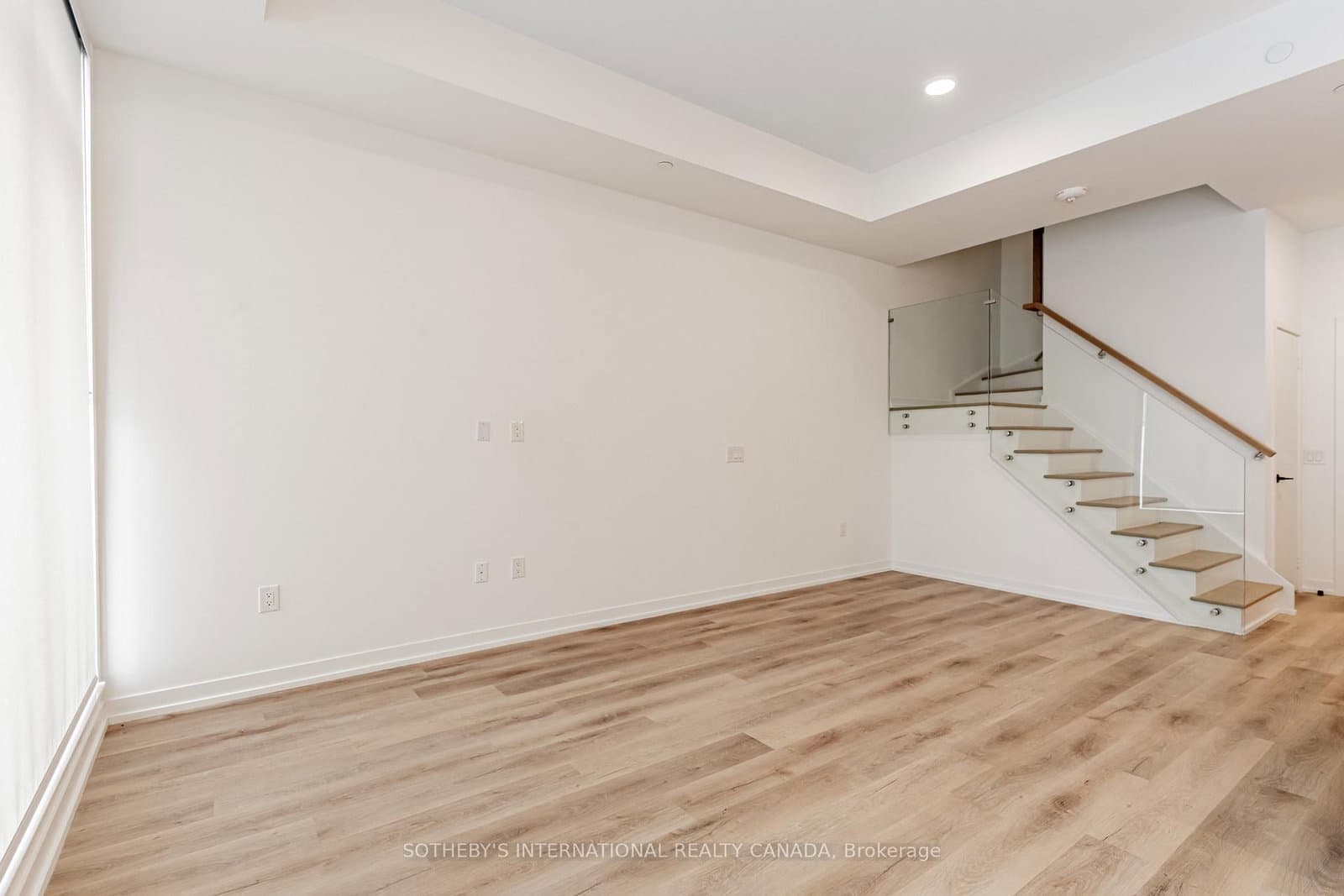 5 York Garden Way, Unit TH#101 thumbnail 6