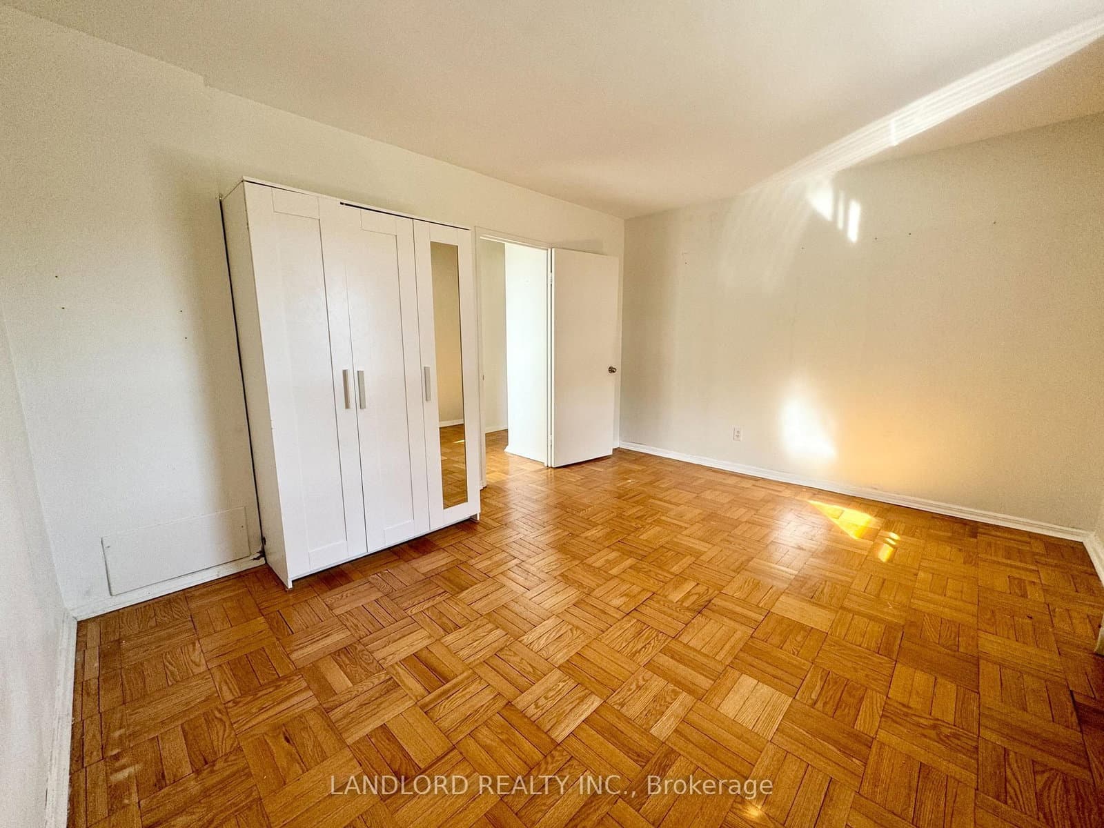 2696 Lake Shore Boulevard W, Unit 5 thumbnail 10