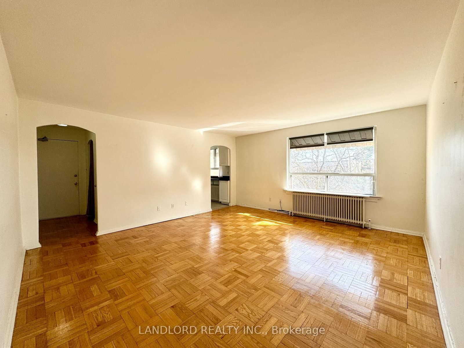 2696 Lake Shore Boulevard W, Unit 5 thumbnail 5
