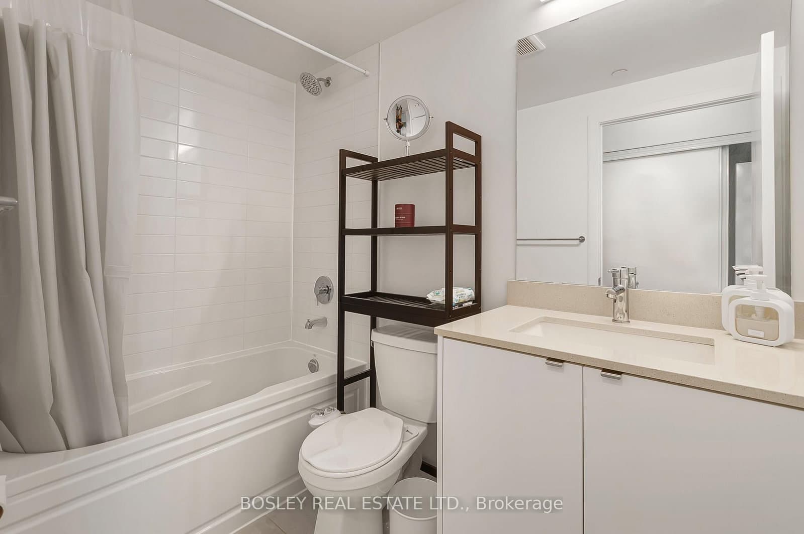 3200 Dakota Common, Unit B - 315 thumbnail 16