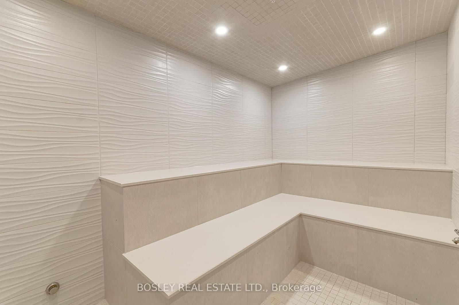 3200 Dakota Common, Unit B - 315 thumbnail 23