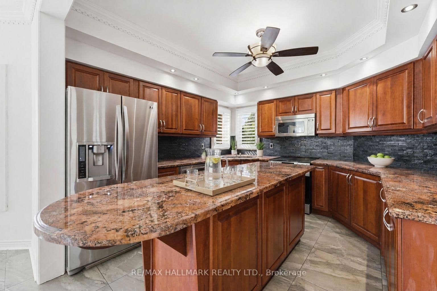 2013 Rosemount Crescent thumbnail 11