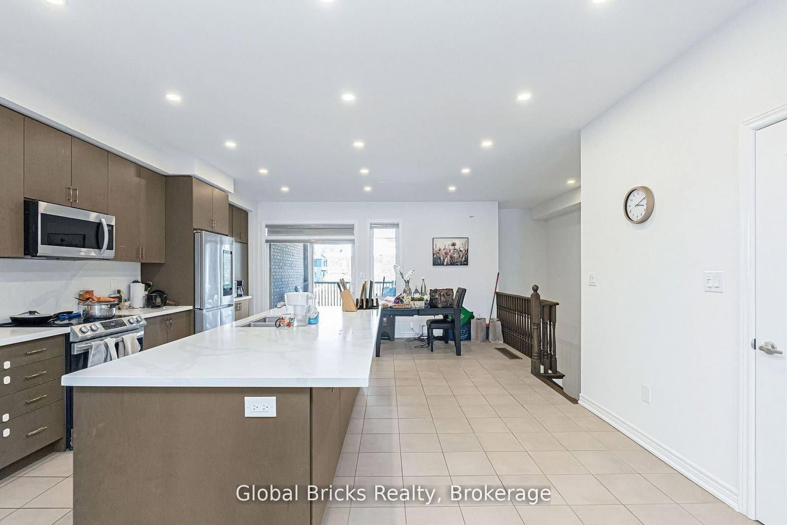49 Burnhamthorpe Road E thumbnail 18