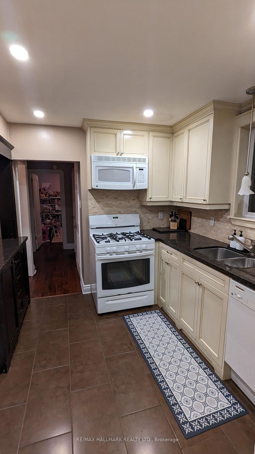 342 Whitmore Avenue thumbnail 4